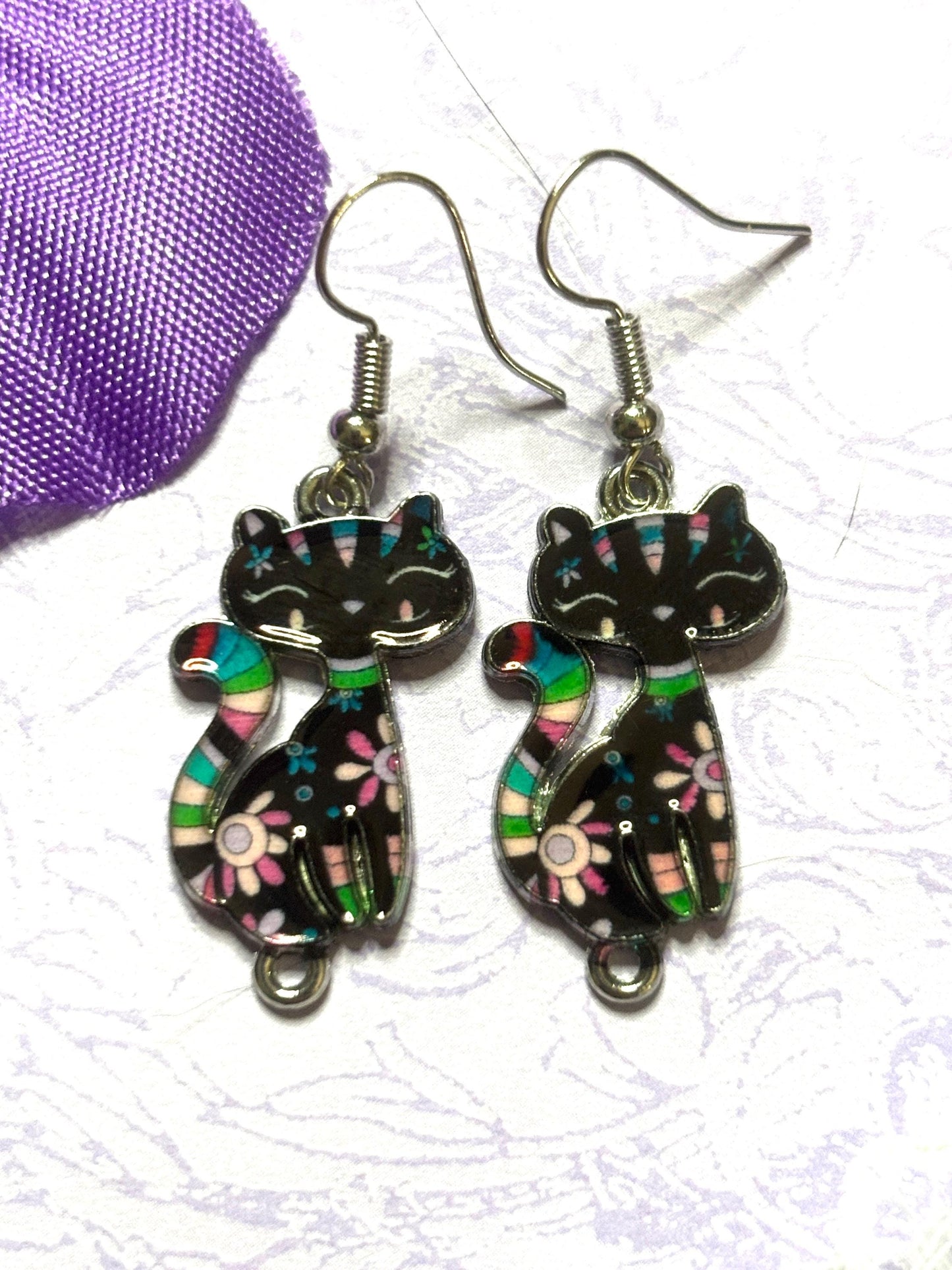 Sassy Cat Earrings Enamel Cat Jewelry for Women Hypoallergenic Cat Lover Gift Cute Cat Earrings Lightweight Animal Theme Accessories