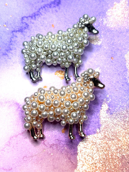 Pearl Sheep Broaches Pins Cute Farm Animal Jewelry Adorable Sheep Lover Gifts Pastel Pink and White Beaded Broach for Women