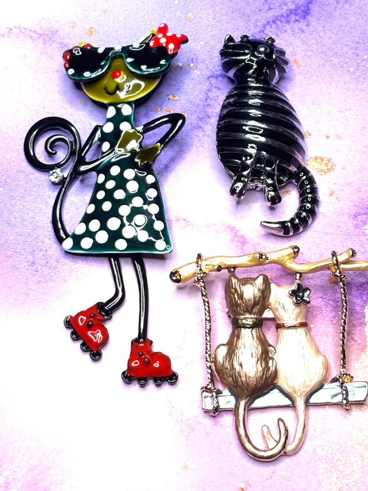 Unique Enamel Cat Broaches Pins Colorful Kitty Jewelry Artistic Cat Broach Fun Feline Accessory with 3 Distinct Enamel Style Options