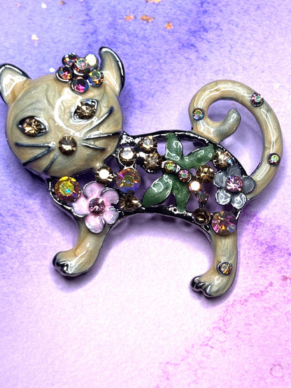 Rhinestone and Enamel Cat Broaches Pins Sparkling Kitty Jewelry Colorful Gem Cat Broach Cute Feline Accessory with 4 Bright Options