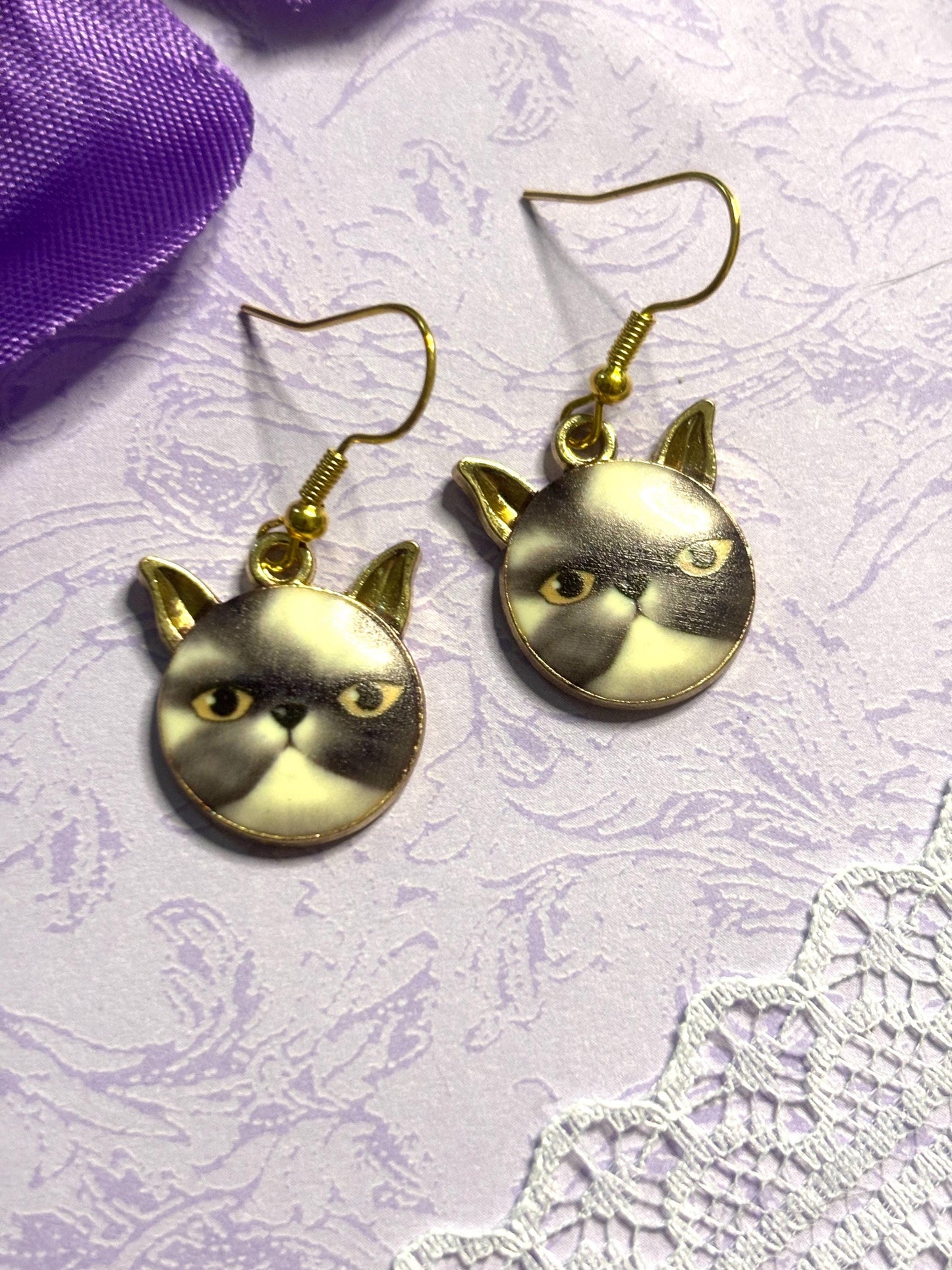Realistic Cat Face Earrings Enamel Cat Jewelry Gold Plated Lightweight Hypoallergenic Hooks Gift for Cat Lovers in Lifelike Styles
