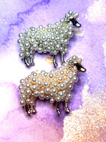 Pearl Sheep Broaches Pins Cute Farm Animal Jewelry Adorable Sheep Lover Gifts Pastel Pink and White Beaded Broach for Women