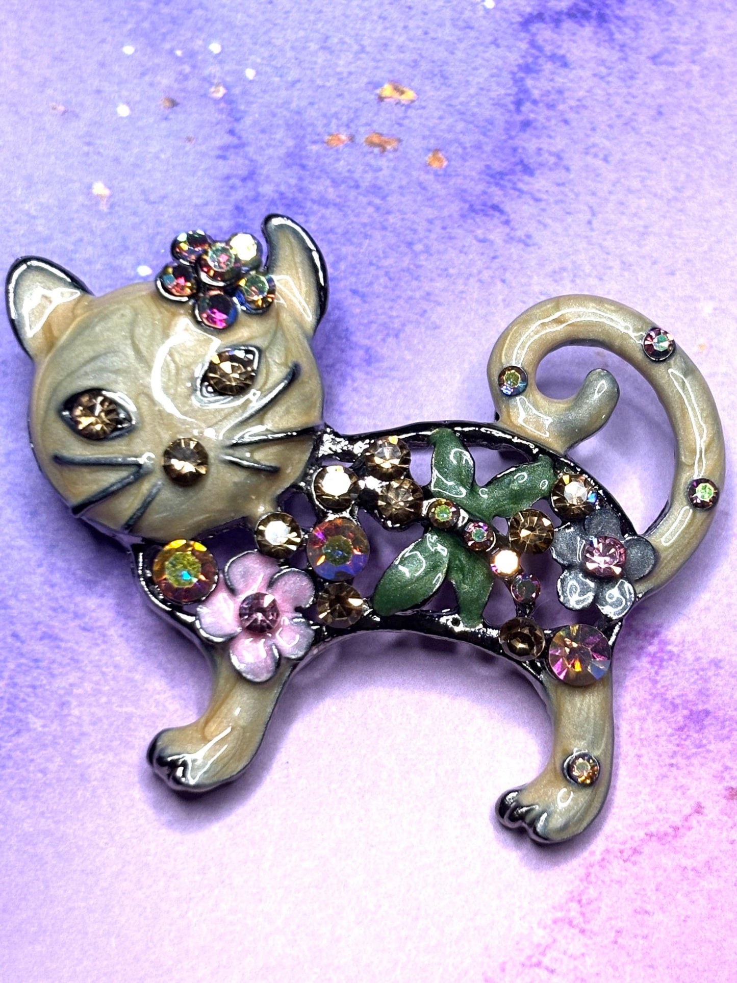Rhinestone and Enamel Cat Broaches Pins Sparkling Kitty Jewelry Colorful Gem Cat Broach Cute Feline Accessory with 4 Bright Options