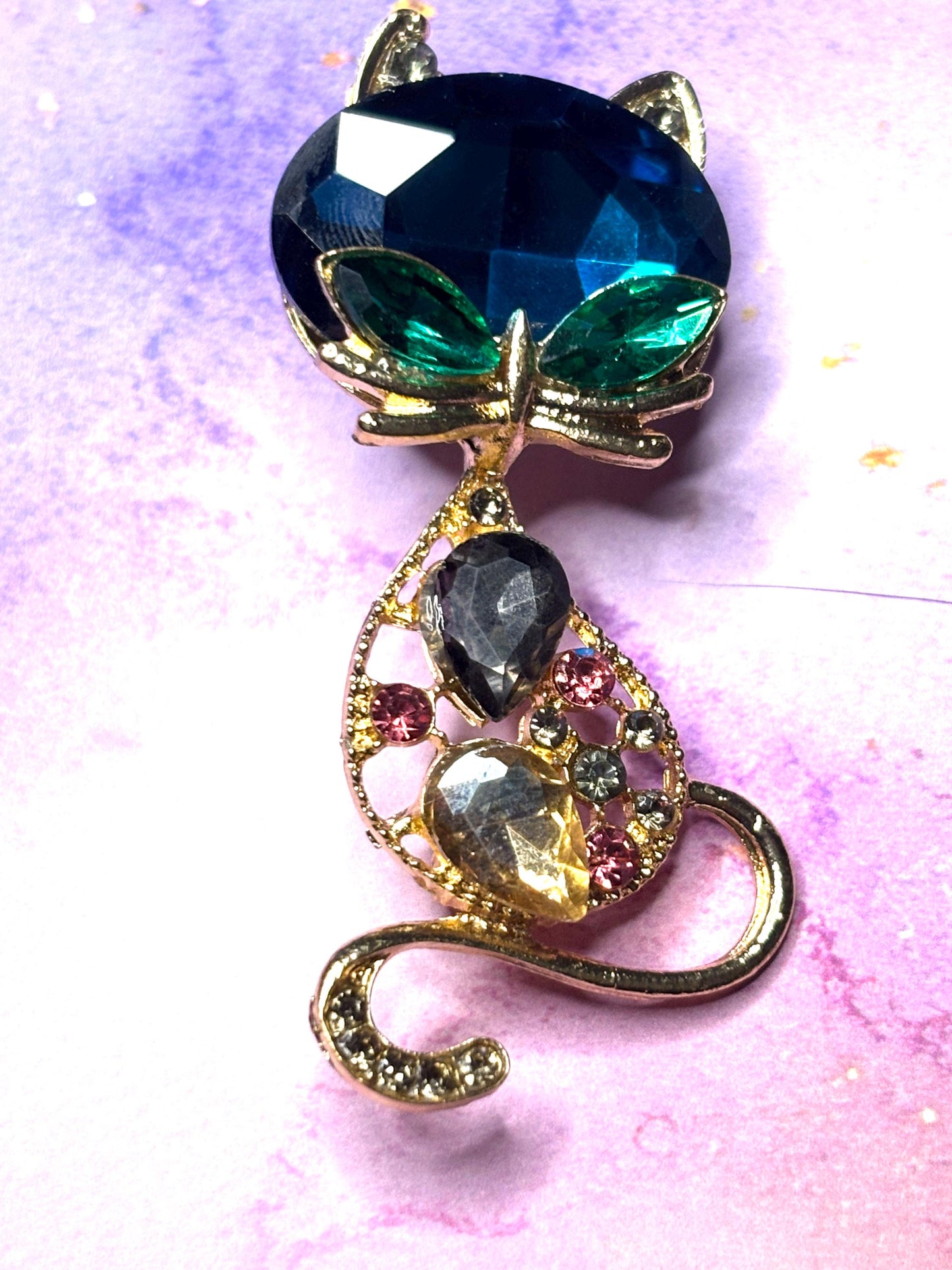 Sparkly Faceted Gem and Rhinestone Cat Broaches Pins Glittering Kitty Jewelry Colorful Gem Cat Broach Cute Feline Pins in 5 Styles