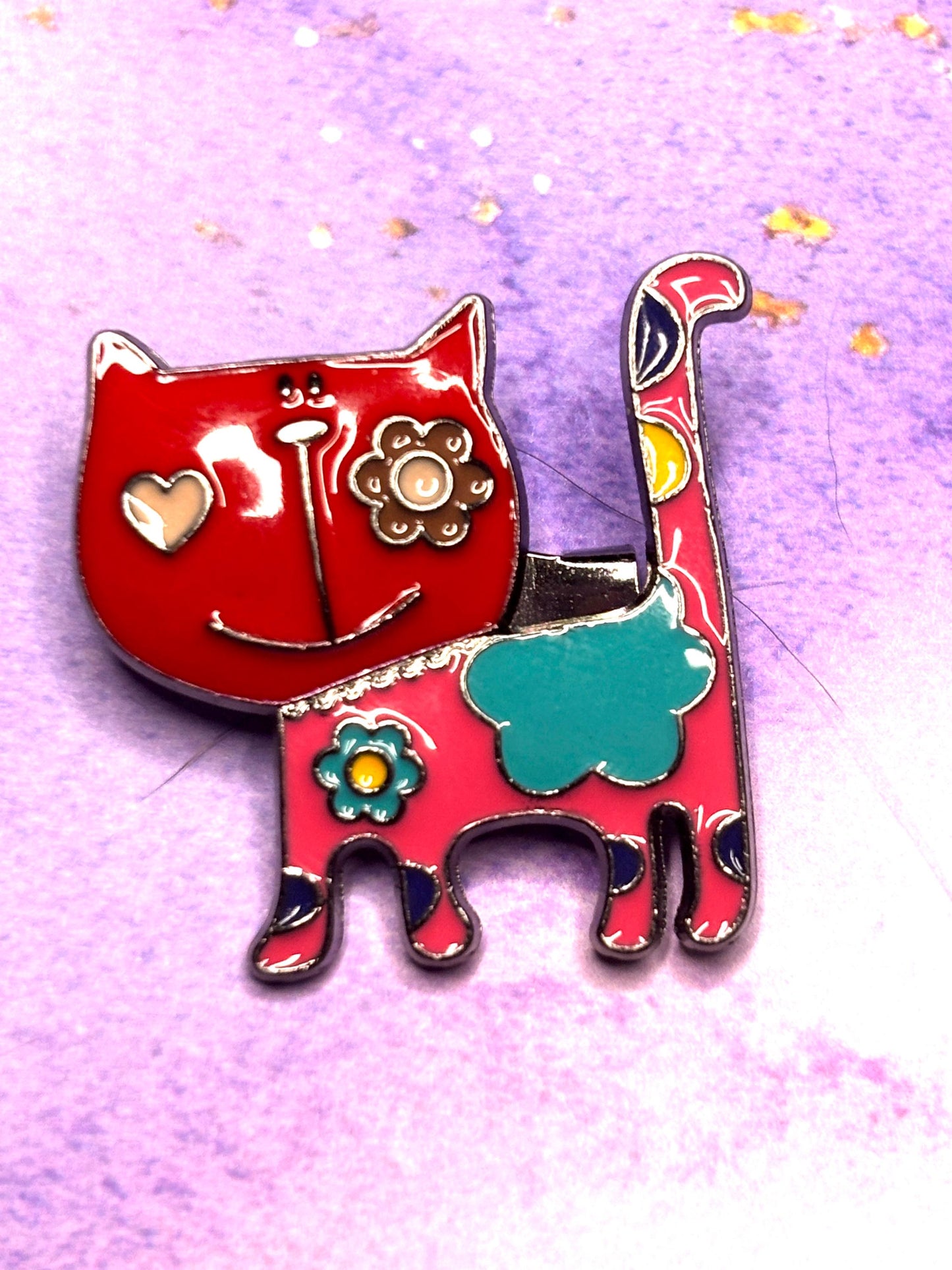 Flower Power Cat Broaches Pins Colorful Baked Enamel Kitty Jewelry Retro Floral Cat Broach Fun Feline Accessories in 4 Bright Options